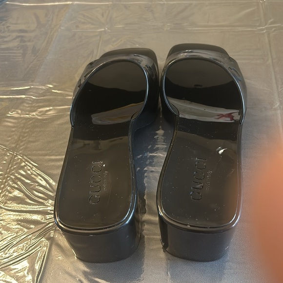 Gucci Rubber Mules in great condition - Picture 11 of 11